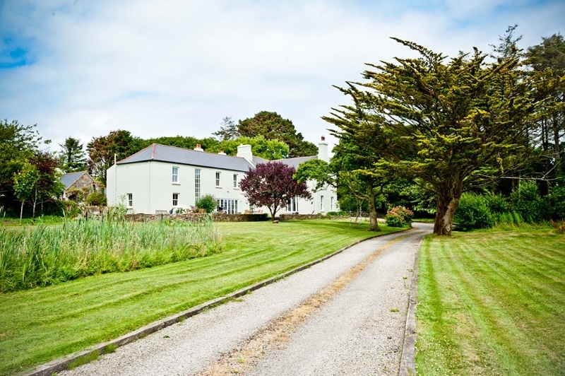 dunowen house exterior